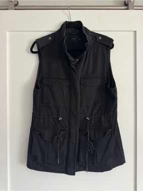 Aritzia Talula Women's Black Utility Vest